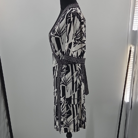 BCBGMaxAzria Black and White Patterned Midi Dress NWT - Picture 13 of 16